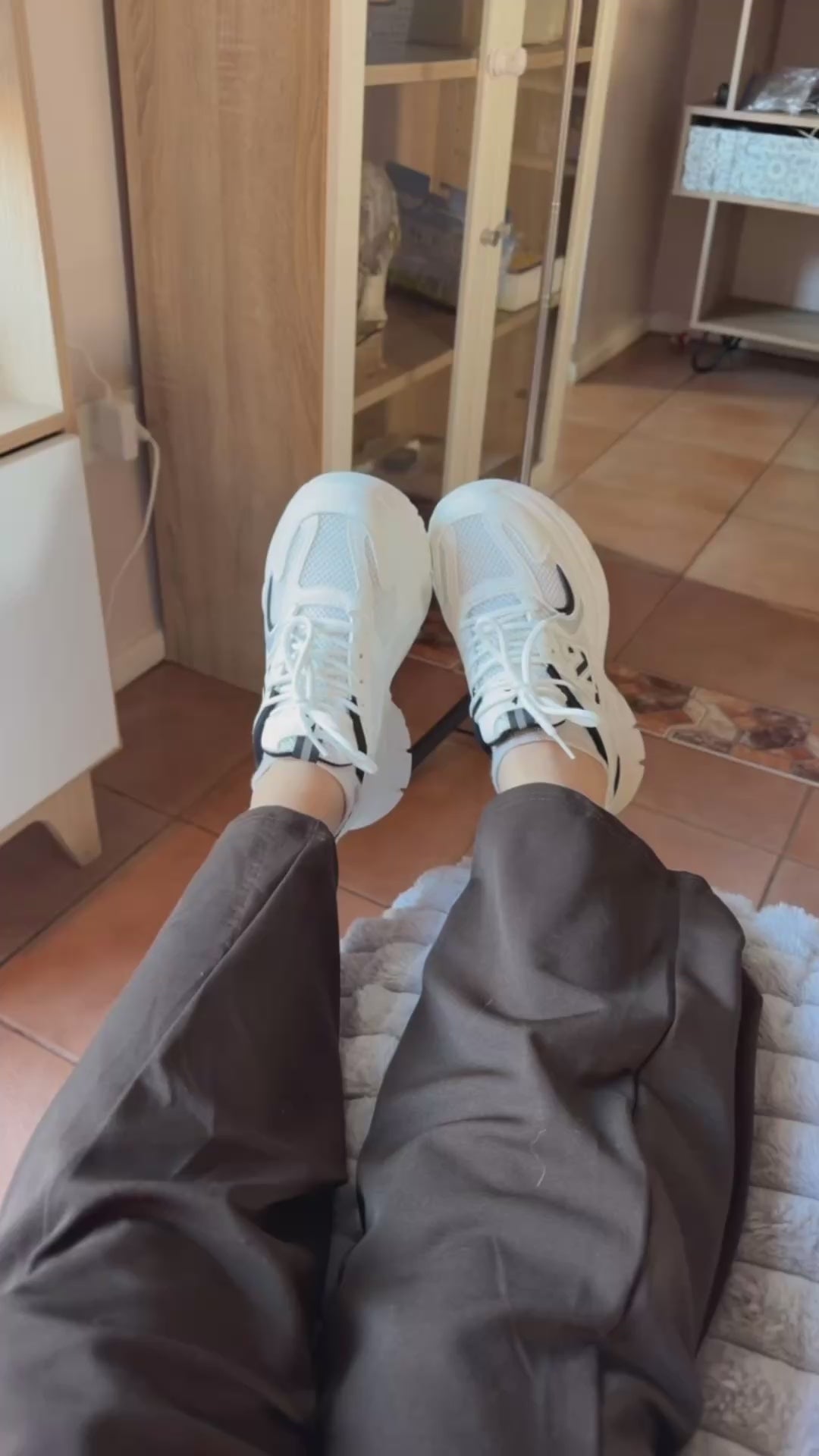 Zapatillas Plataforma Clara👟 (Blanco/Negro)🤍🖤