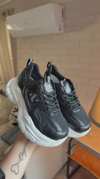 Zapatillas Plataforma Clara👟 (Negro/Blanco)